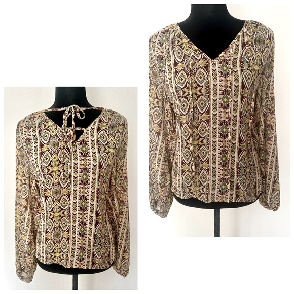 Patterned Long Sleeve Women's Top - Picture 2 of 3